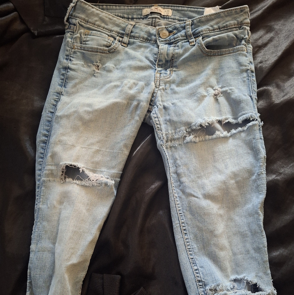Distressed Light Blue Girls Jeabs